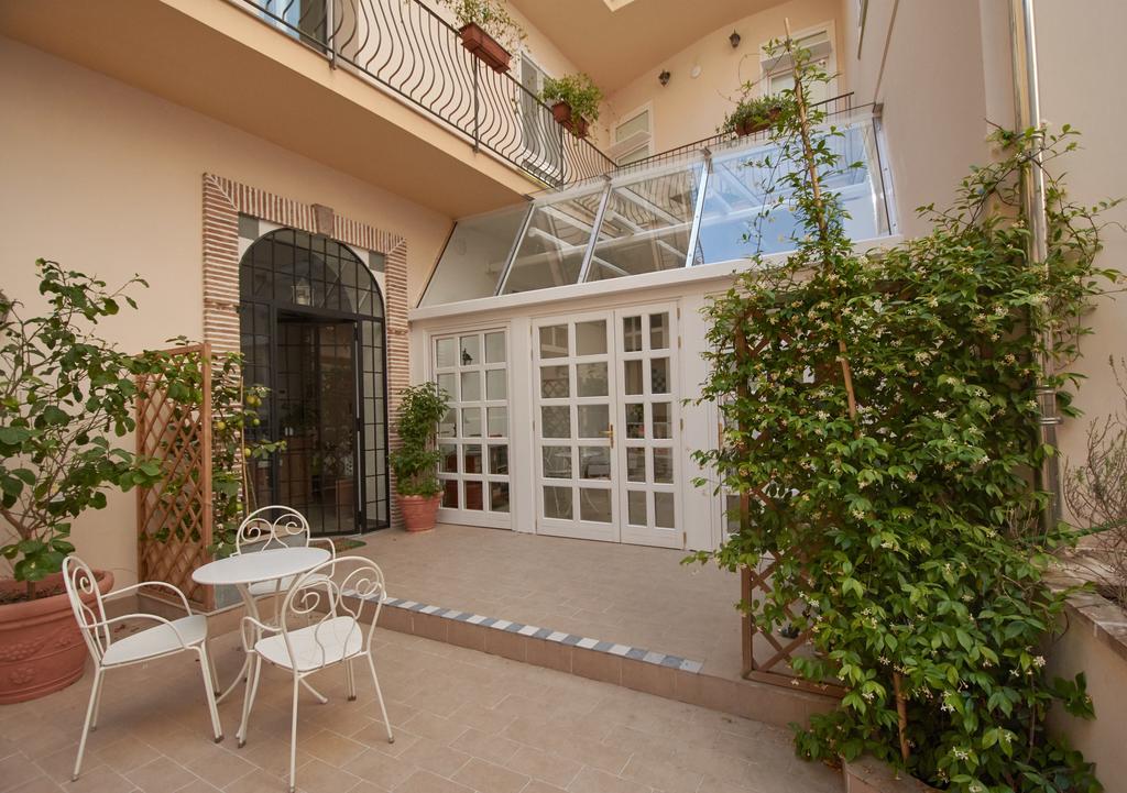 Cas'E Charming House Hotel Касерта Екстериор снимка